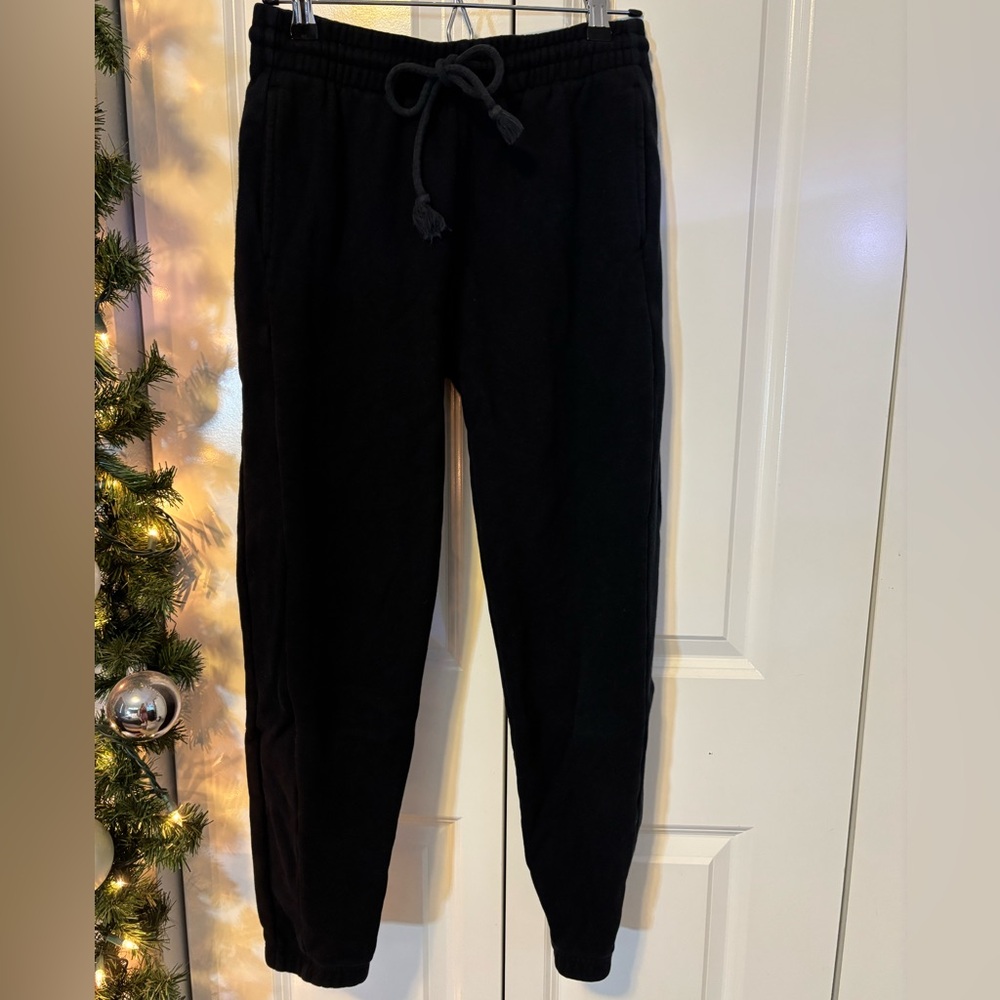 Aritzia Black Sweatpants